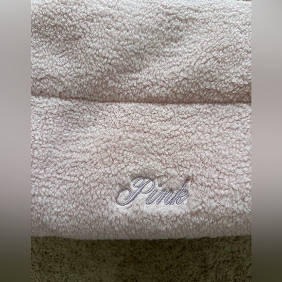 ✨NWT Victoria Secret PINK Cozy Plush Tote - Picture 8 of 9